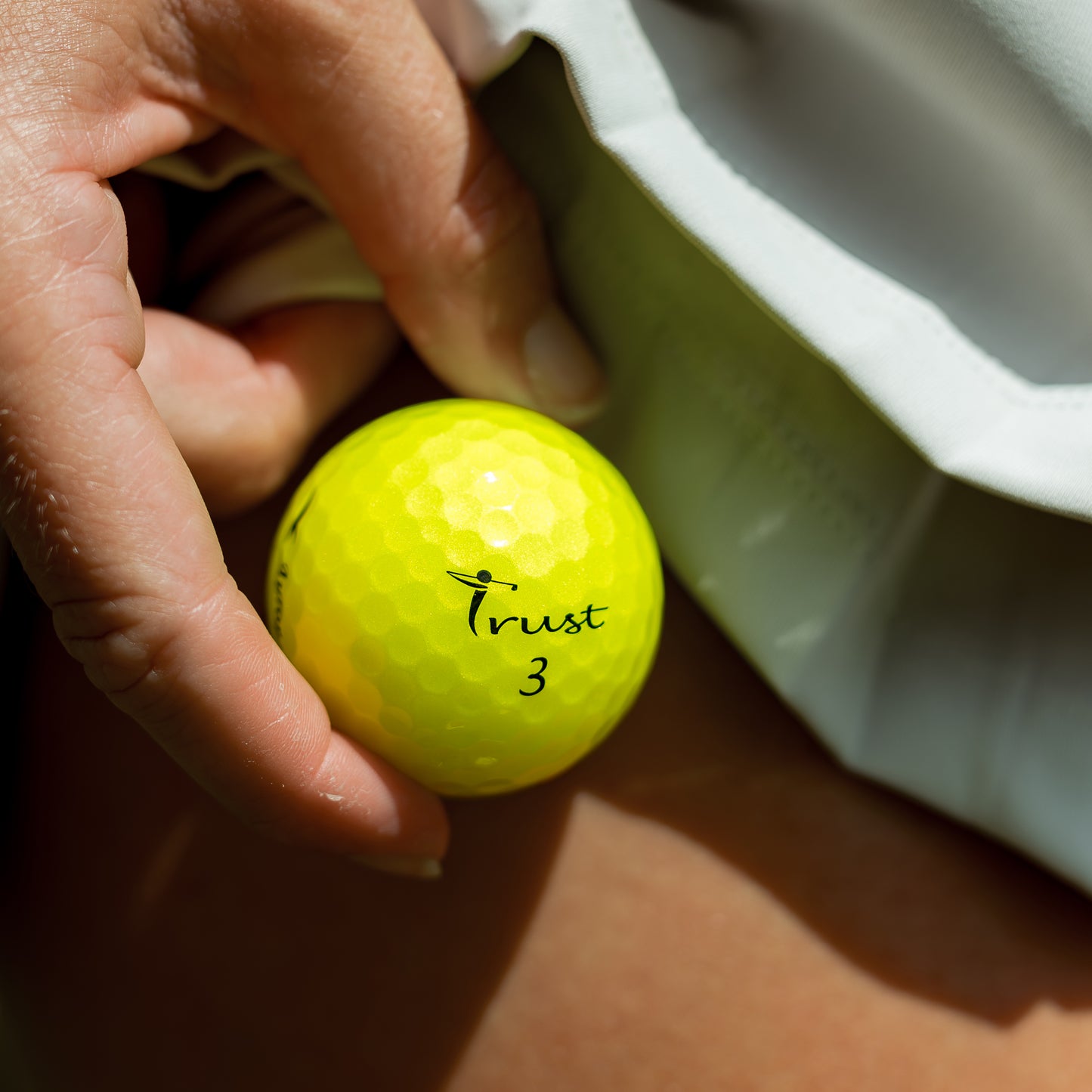 Trust Golf Balls Aurora Yellow - Eye-catching golf balls, crystal urethane, 12 balls 