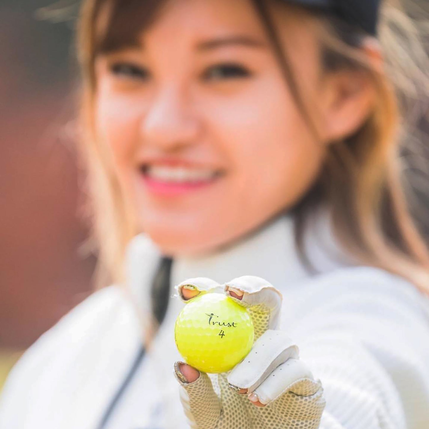 Trust Golf Balls Panther Yellow – Eye-catching golf balls, crystal urethane, 48 balls 